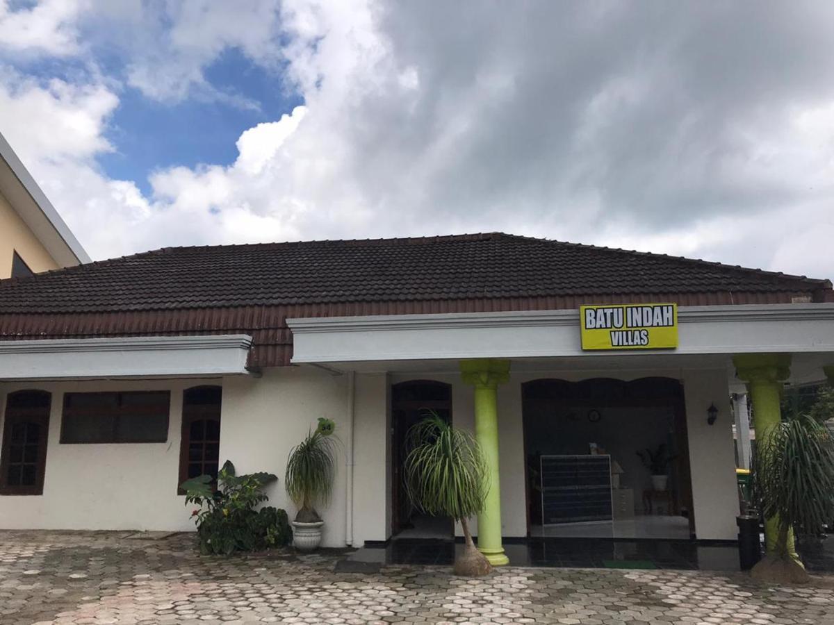 Villa & Guest House Batu Indah מראה חיצוני תמונה